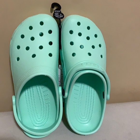 crocs size 39